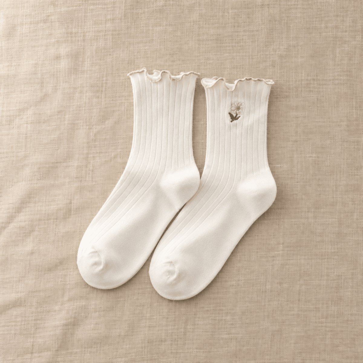 Chamomile Cozy Socks - Calmello